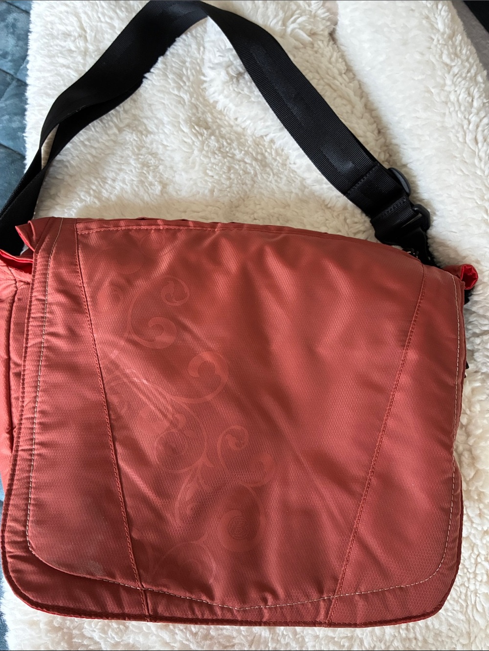 Bontrager city sling rust bike Bag with adjustable Black Strap.  Attachable.